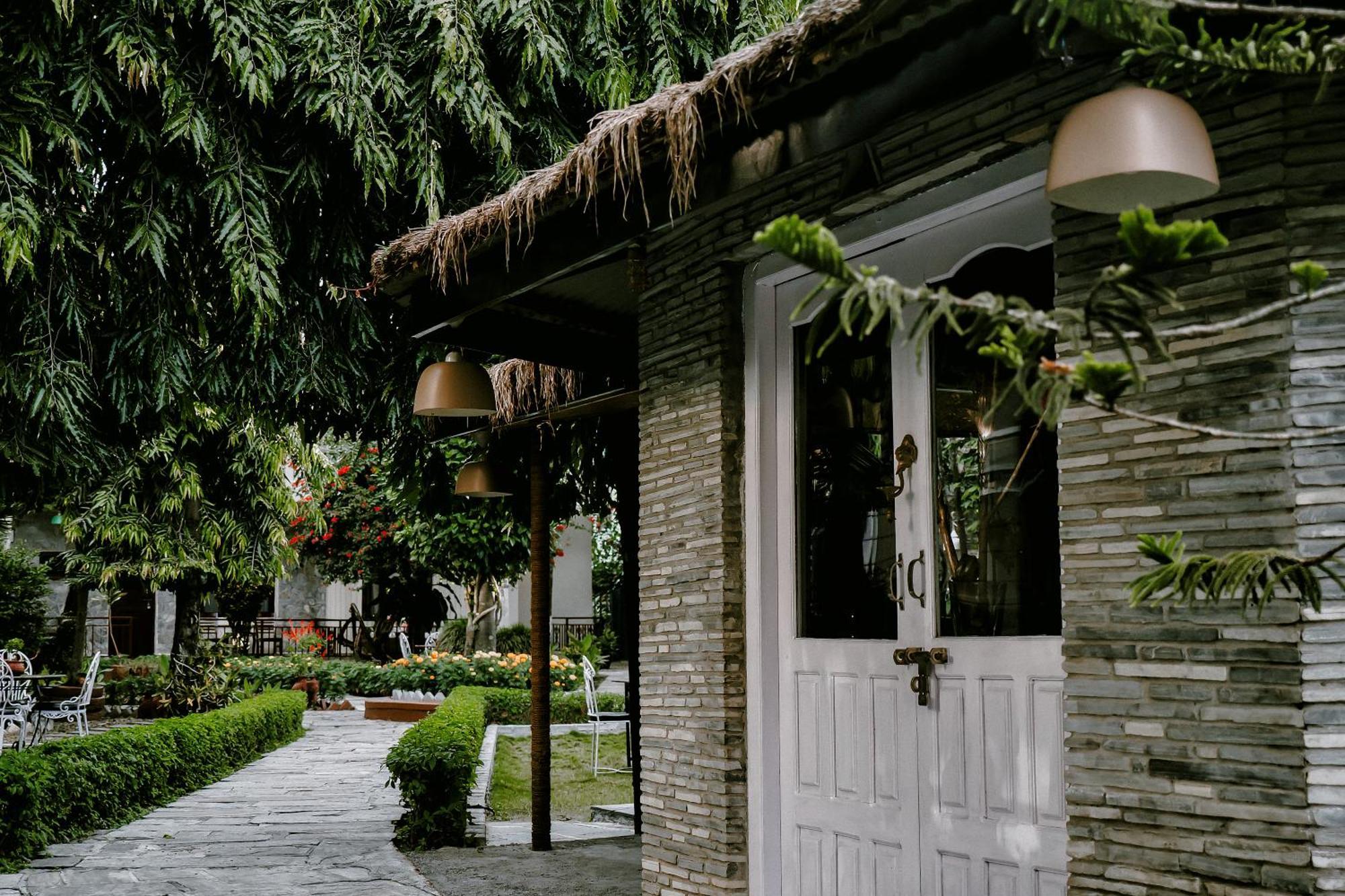 Mingtang Garden Cottage 名堂花园度假屋 Pokhara Kültér fotó